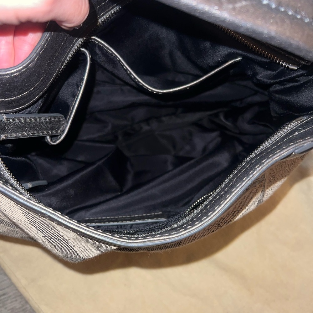 Authentic Burberry Super Nova Check Shoulder Bag - Picture 9 of 16
